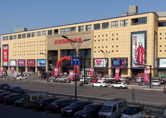 品牌女装尾货批发市场在哪里进货_服装尾货在哪里批发