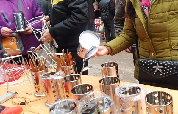 2019地摊暴利新产品有哪些？2019地摊暴利新产品推荐_服装尾货在哪里批发