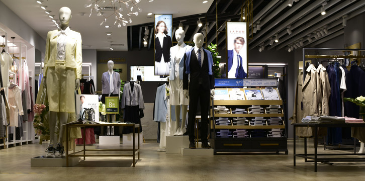 广州品牌女装尾货批发市场进货有哪些技巧？_尾货服装批发市场哪里有