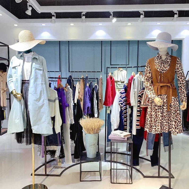 怎么找尾货服装货源大家都通过什么渠道拿货？_尾货服装批发市场哪里有