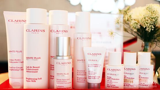 Clarins （娇韵诗）全新镜光透白系列