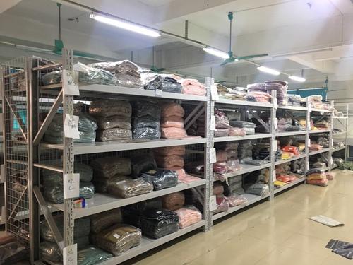 我有一批服装的尾货出售但是找不到买家该怎样甩卖？_尾货服装批发市场哪里有