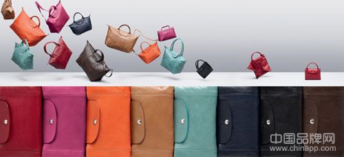 Longchamp 推出升级版水饺包Le Pliage® Cuir_二手奢侈品奢侈品包包在哪买靠谱