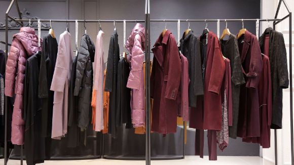 批发服装生意好做吗?_尾货库存批发市场在哪里