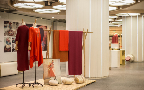 你应该知道的衣服进价的秘密_尾货服装批发市场哪里有