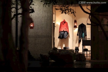 服装尾货批发哪里便宜如何拿货砍价_女装品牌尾货批发哪里便宜