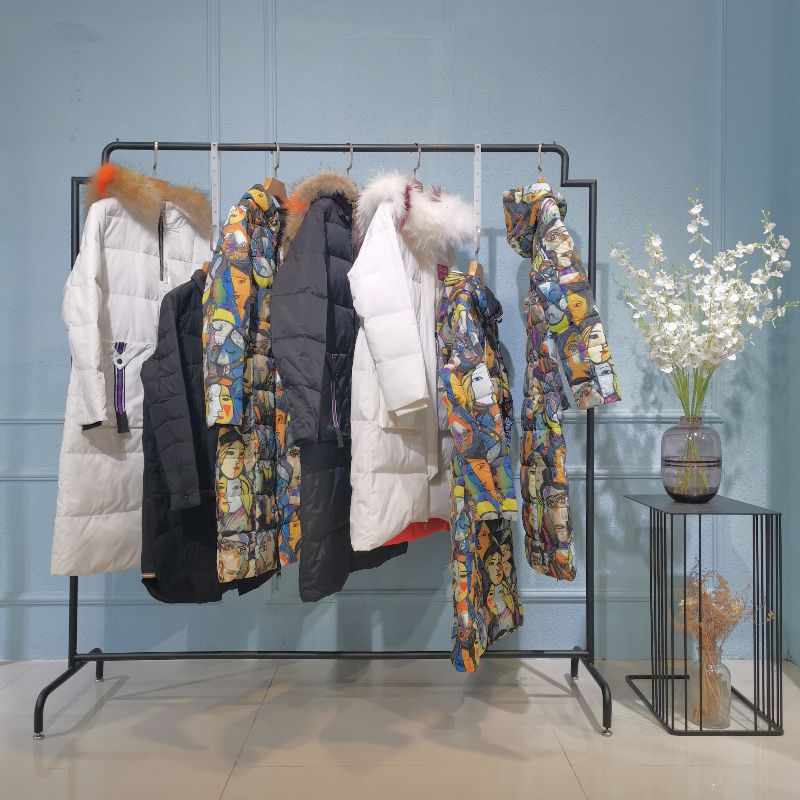 品牌折扣女装小商店如何发展_尾货库存批发市场在哪里