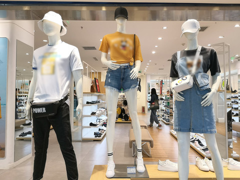 广州库存尾货羽绒服批发市场怎么拿货_服装尾货在哪里批发