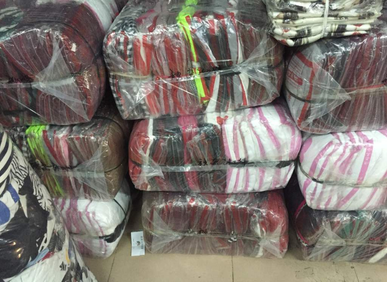 怎么创业品牌尾货折扣服装店_尾货库存批发市场在哪里