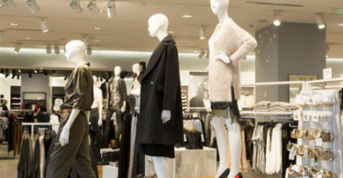 衣服进价加多少卖合适？衣服卖价是根据什么制定的？_尾货库存批发市场在哪里