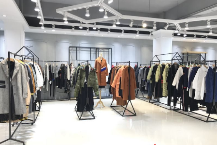 新手批发衣服话术怎么说避免被坑_服装尾货在哪里批发