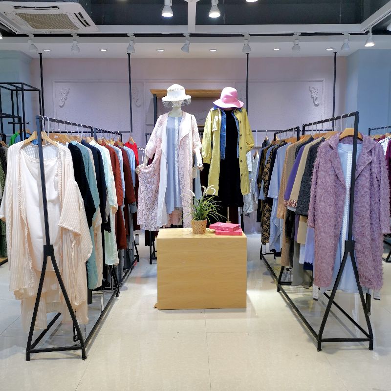 精品女装店尾货货源拿货须知_尾货服装批发市场哪里有