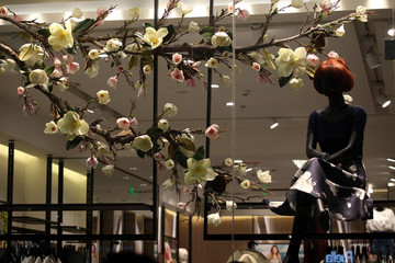 服装品牌尾货批发市场有哪些“潜规则”_女装品牌尾货批发哪里便宜