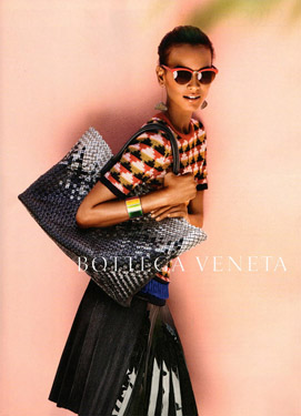 梭织的优雅 Bottega Veneta (宝缇嘉)2012春夏广告大片_广州奢侈品二手奢侈品货源哪里最便宜