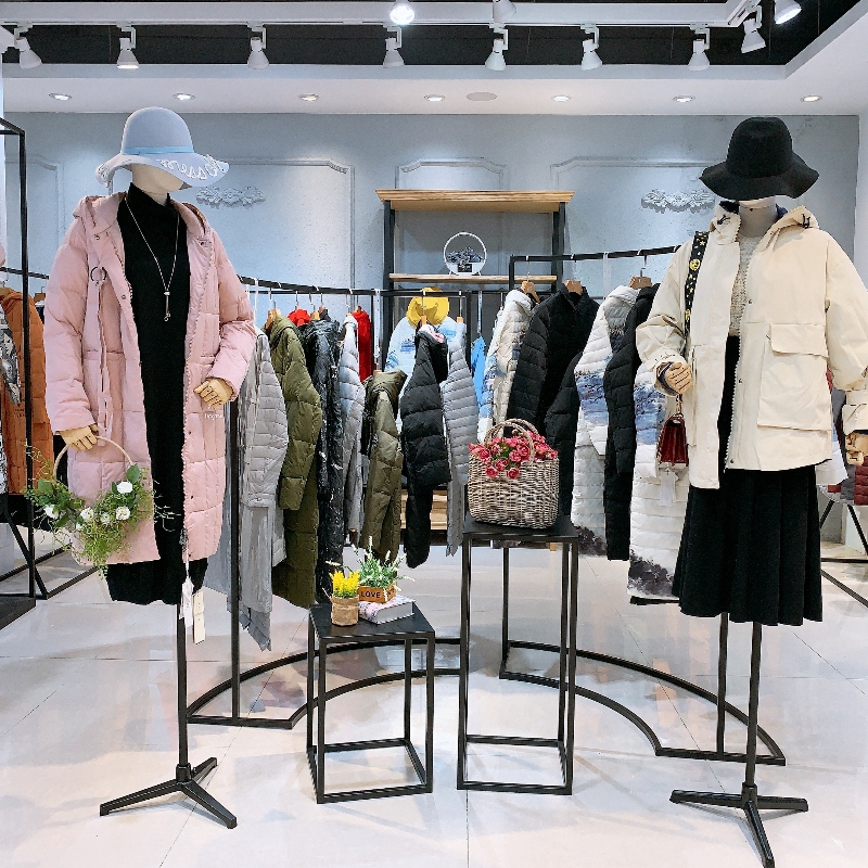 为打算创业的人分享品牌尾货摆地摊经验_服装尾货在哪里批发