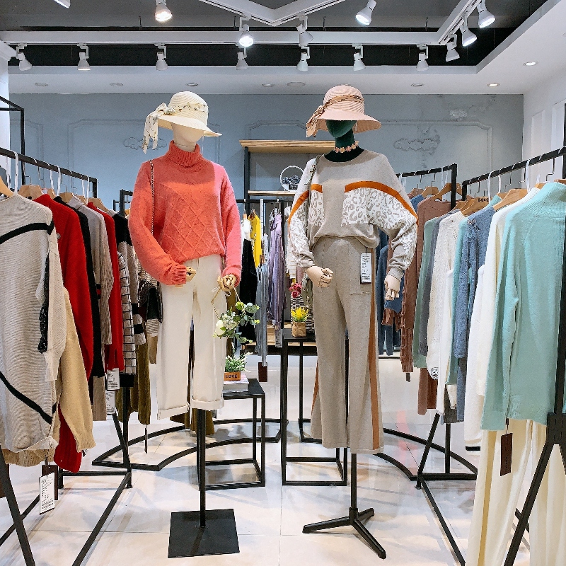 广州女冬装尾货批发多年经验分享教你如何批发服装_服装尾货在哪里批发