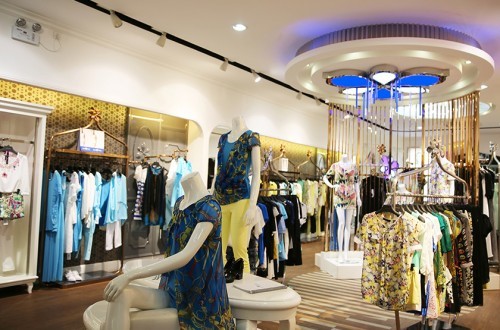 南昌服装尾货批发拿货攻略_女装品牌尾货批发哪里便宜