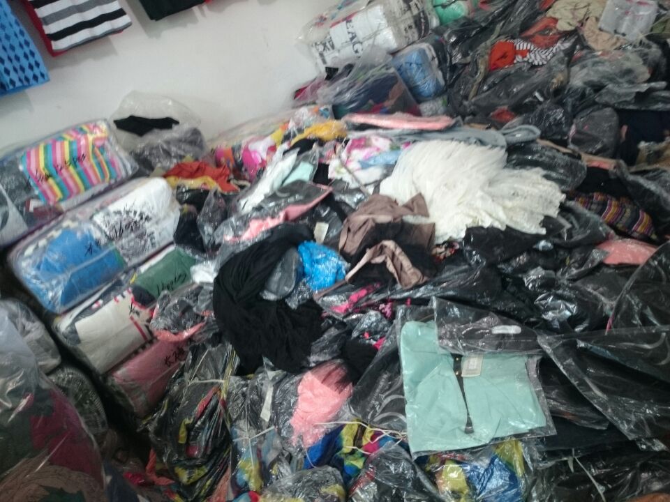 想做服装尾货去哪里拿货比较好_尾货库存批发市场在哪里