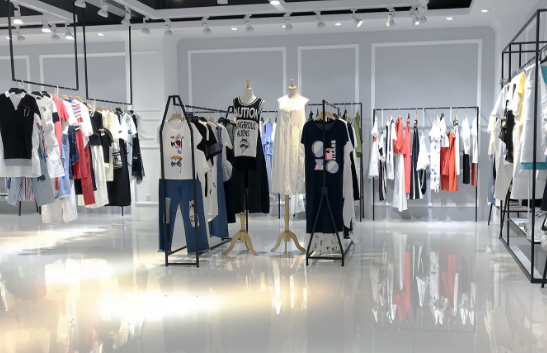 进价80元衣服怎么定价？服装经营怎么定价合适_尾货服装批发市场哪里有