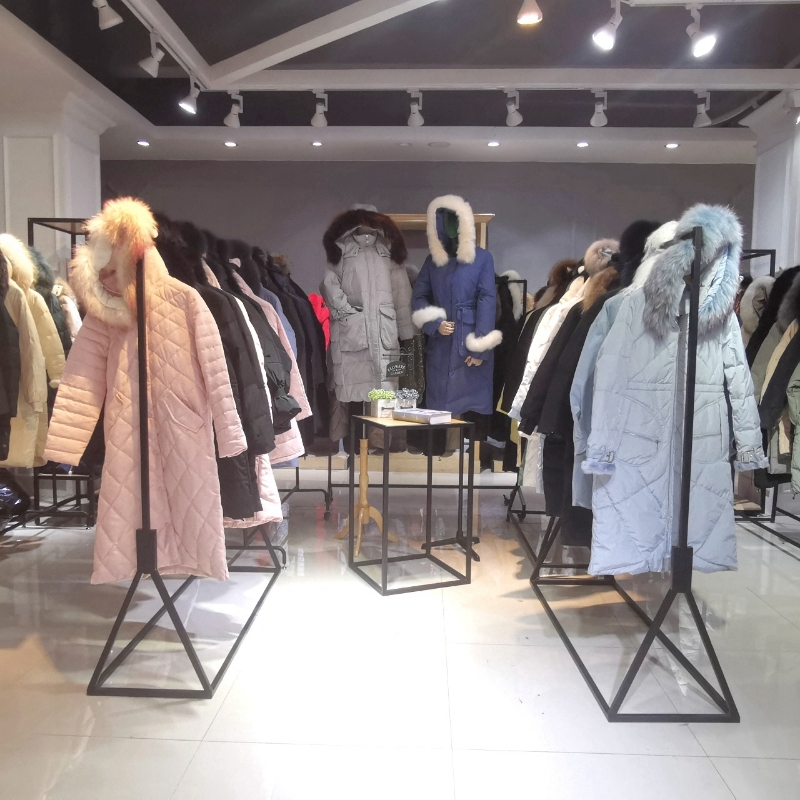 尾货实体店怎么经营，我的亲身经历_服装尾货在哪里批发