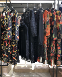 错过就会后悔的广州石井尾货拿货经验_尾货服装批发市场哪里有