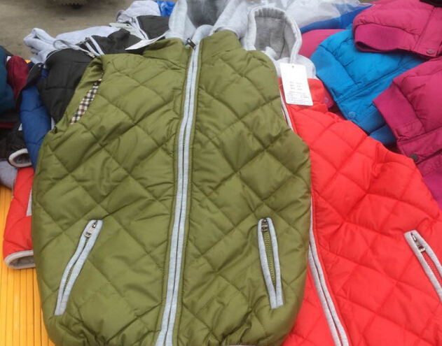 第一次批多少服装合适_尾货服装批发市场哪里有