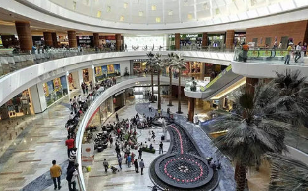 品牌折扣尾货女装店如何选择商业区_服装尾货在哪里批发