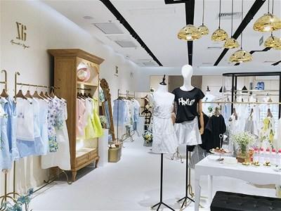 尾货批发市场库存连衣裙货源拿货注意事项_尾货服装批发市场哪里有