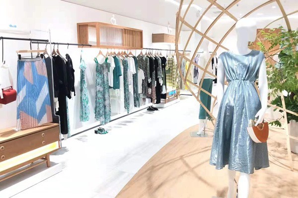 成都尾货库存衣服批发进货3大实用技巧_服装尾货在哪里批发