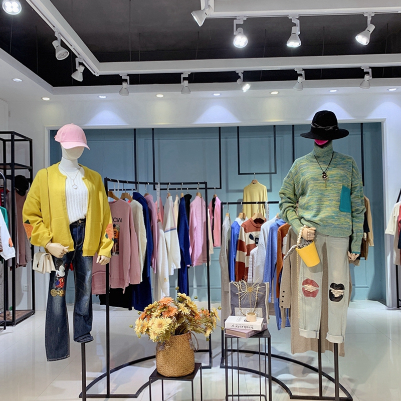 牛仔裤女款尾货批发怎么进货？_尾货库存批发市场在哪里