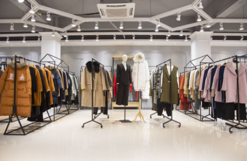 开女装尾货店失败的案例分析_服装尾货在哪里批发