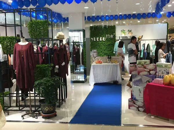 晋江品牌衣服尾货批发市场进货禁忌 开店必看！_服装尾货在哪里批发