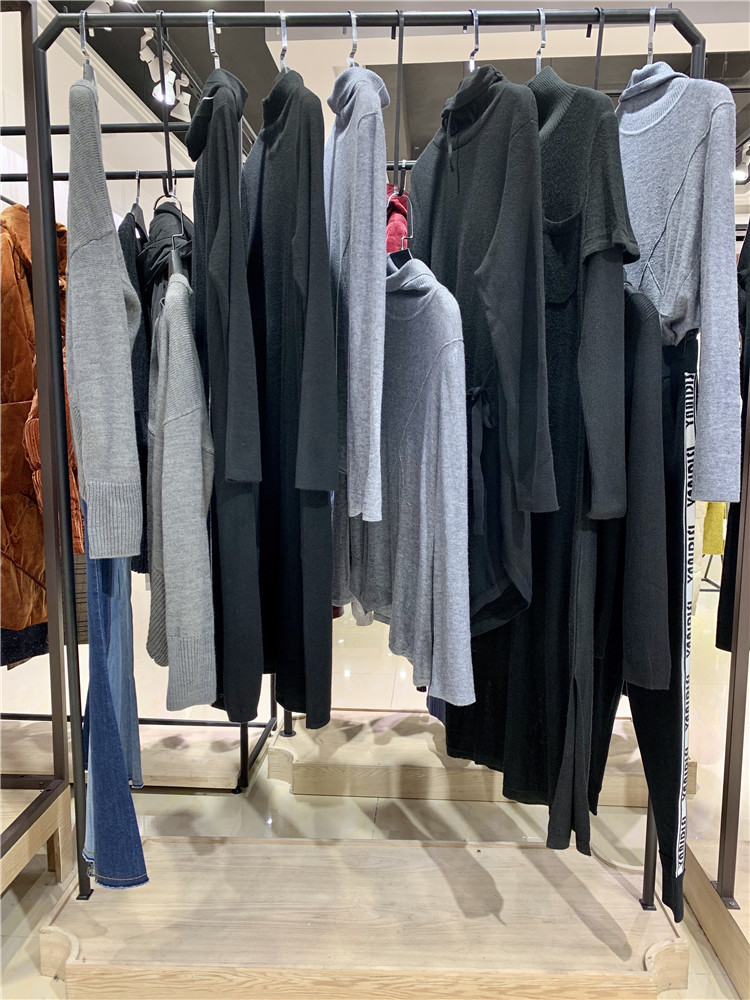 深圳原创设计师品牌巴丽景品牌折扣女装专柜尾_高端品牌折扣女装加盟