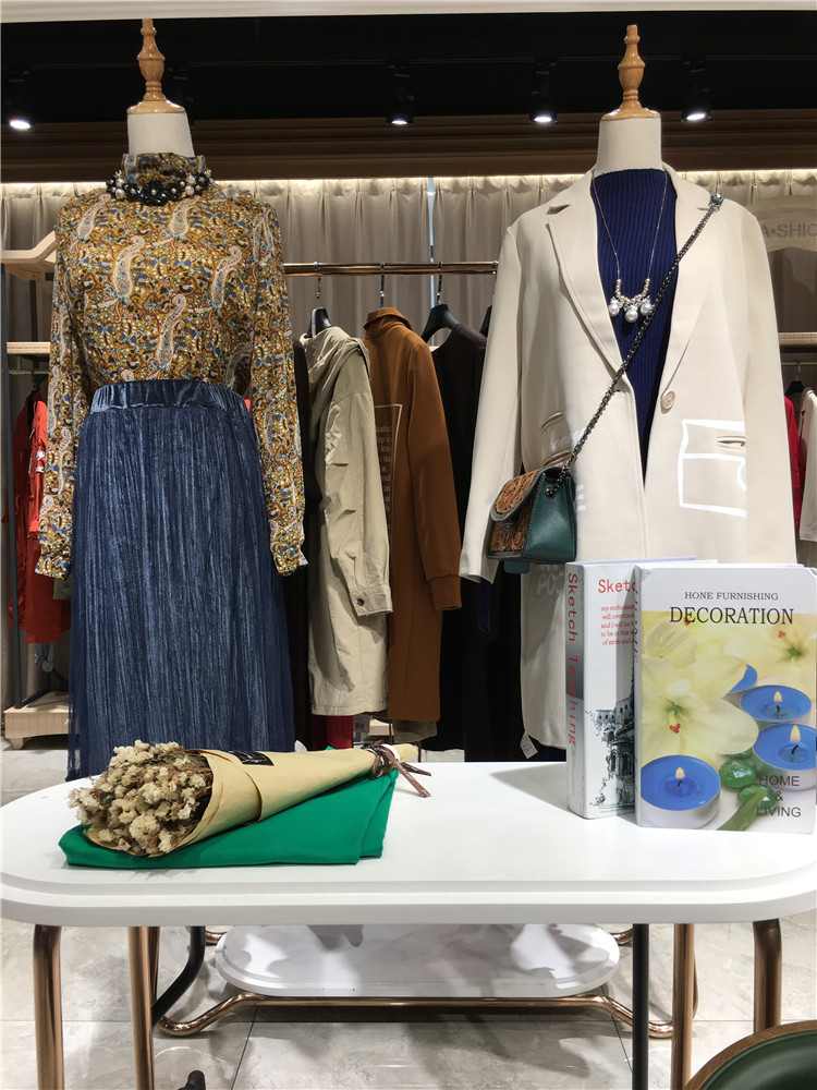 佰佧丽2021新货秋装时尚潮流简约女装折扣店进货_品牌折扣店怎么加盟