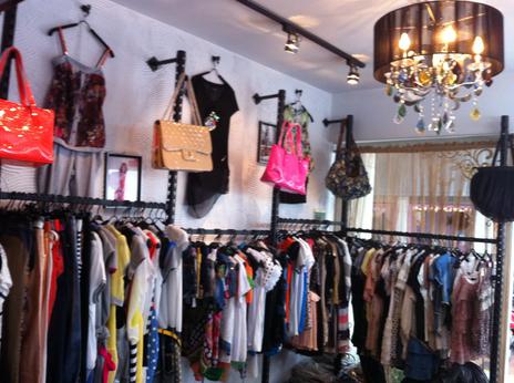 经营服装生意我们不得不知道的问题_品牌折扣店进货渠道