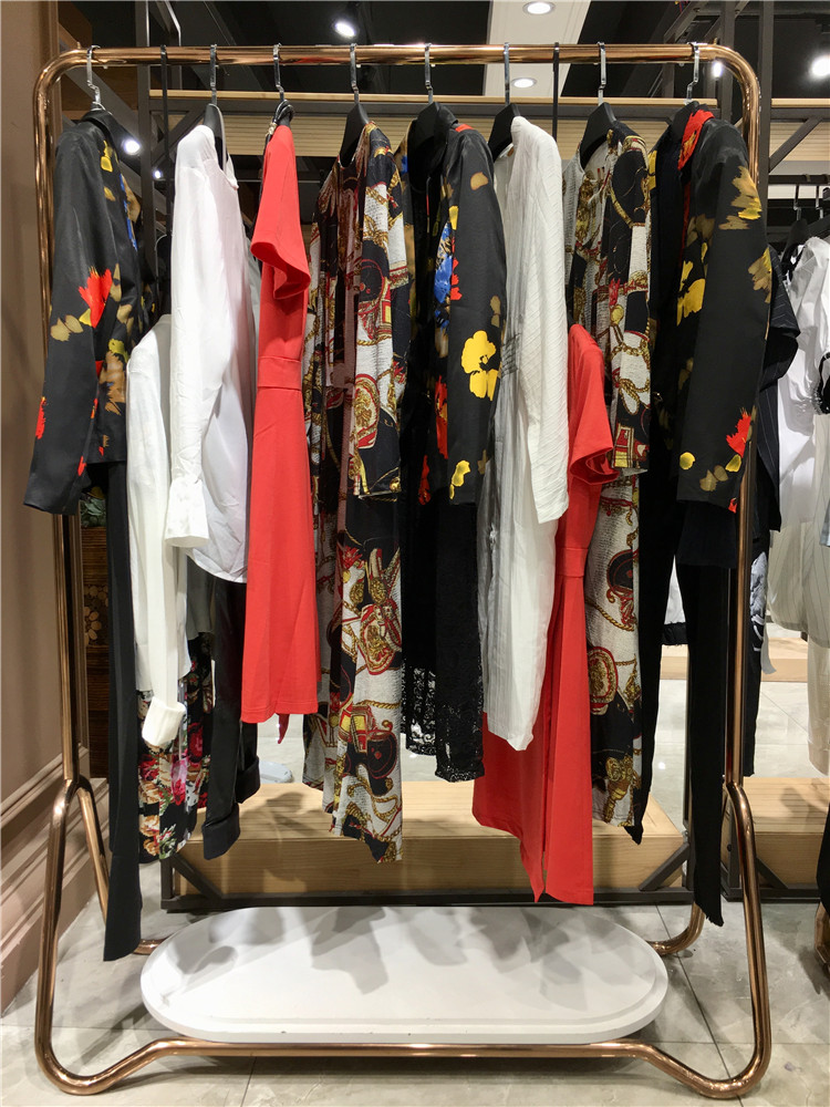 广东一线乔帛品牌折扣女装连衣裙正品货源可视_品牌折扣店进货渠道