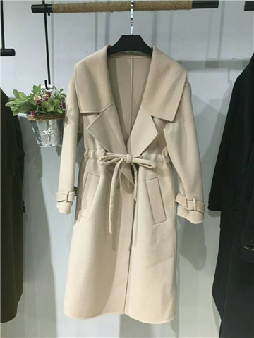 羊毛大衣掉毛怎样处理！_想开品牌女装折扣店