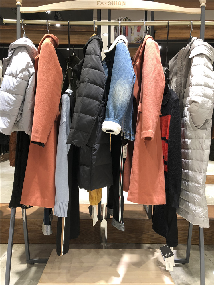 2021秋冬新款女装品牌朝花夕拾厂家直销货源_杭州女装免费铺货加盟