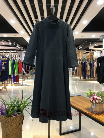 女人空间推荐：新款秋装！_品牌折扣店女装加盟哪家好