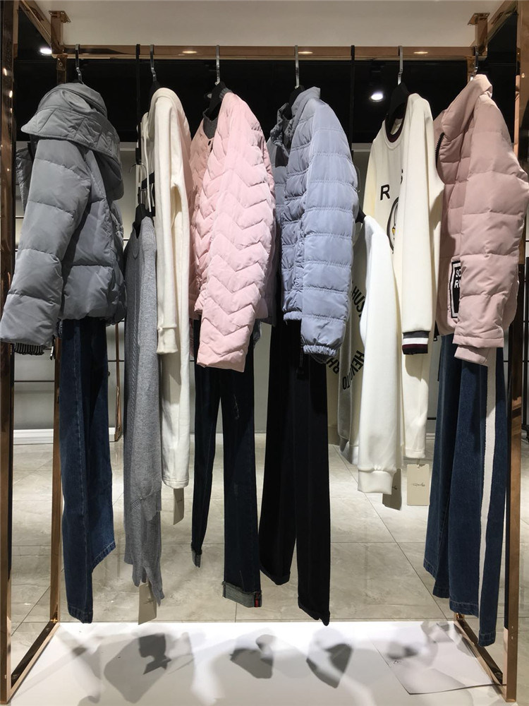 如何搭配适合自己的服装呢?_品牌折扣店进货渠道