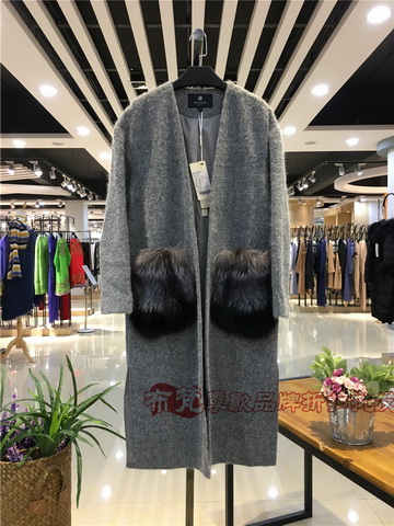 品牌折扣女装行业教你如何陈列服装方法之二_免费铺货女装折扣店加盟