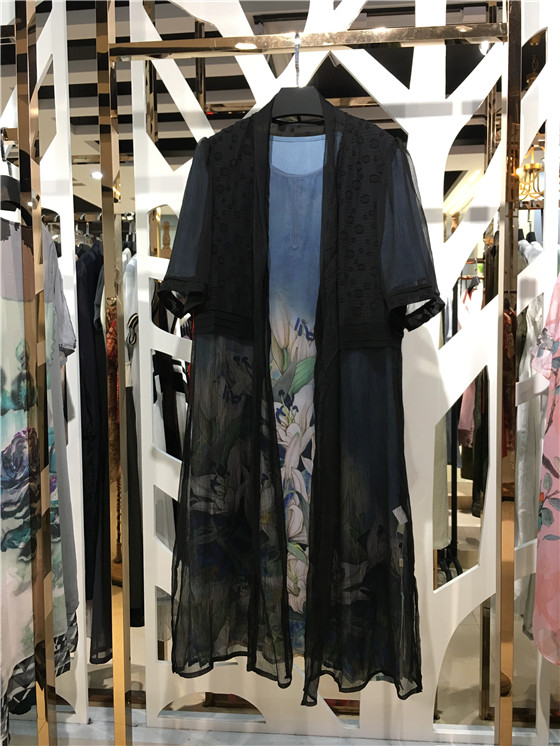 忆妹儿专柜正品中年大码女装折扣库存尾货连衣_女装品牌折扣店进货渠道