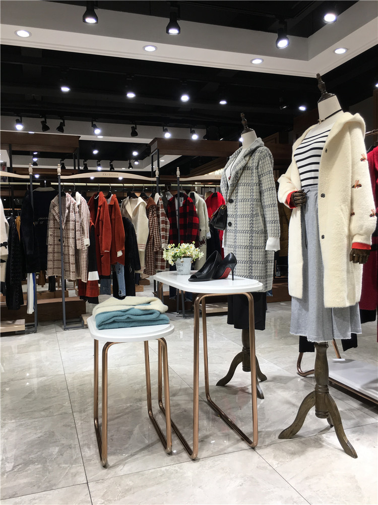 全国降温，来一批水貂绒大衣！_想开一个品牌折扣店进货渠道