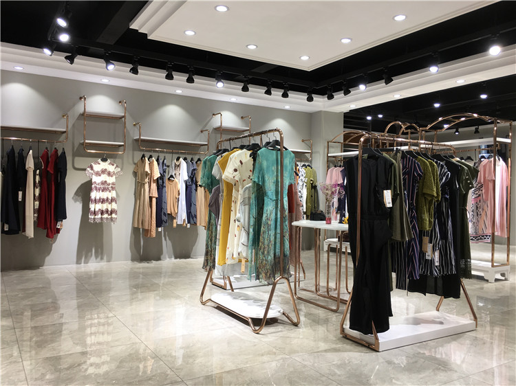 依维妮应季连衣裙商城服装库存清仓处理_品牌折扣女装一手货源批发