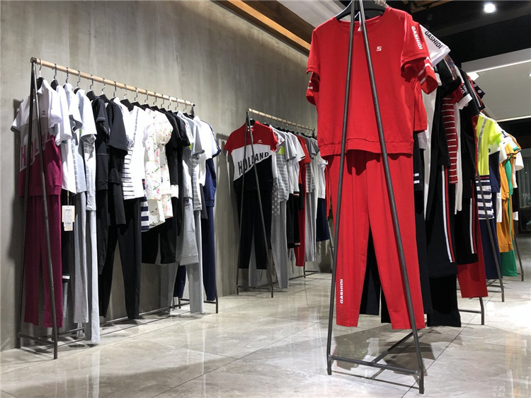名品折扣店货源港仕迪休闲运动套装2021年新款_各种品牌女装折扣货源