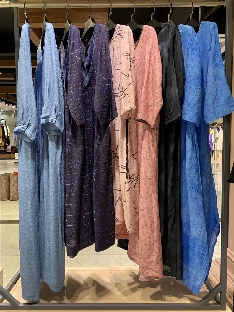 其十深圳高端货品休闲大码棉麻女装品牌折扣进_女装品牌折扣尾货进货渠道
