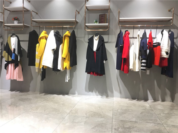 上海高端品牌黄慧玲折扣货源走份批发_品牌折扣女装哪有可以加盟