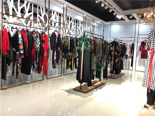 广东知名品牌琅乔2021秋季女装简约时尚外套女套_杭州女装免费铺货加盟