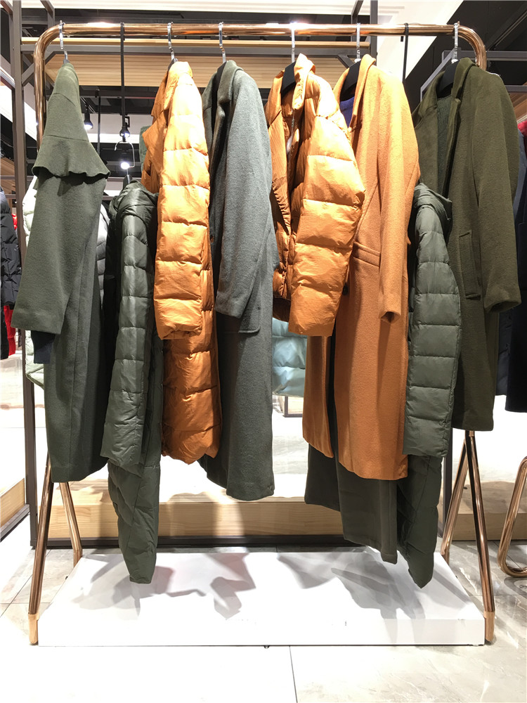 上海品牌折扣通勤连衣裙拉素专柜尾单外套大衣_品牌女装折扣店一折货源