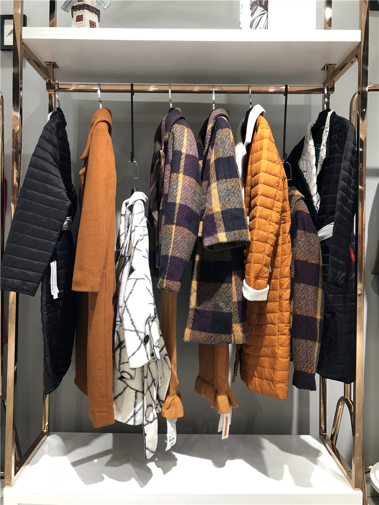 女装店常识三个反季促销的技巧！_想开品牌女装折扣店